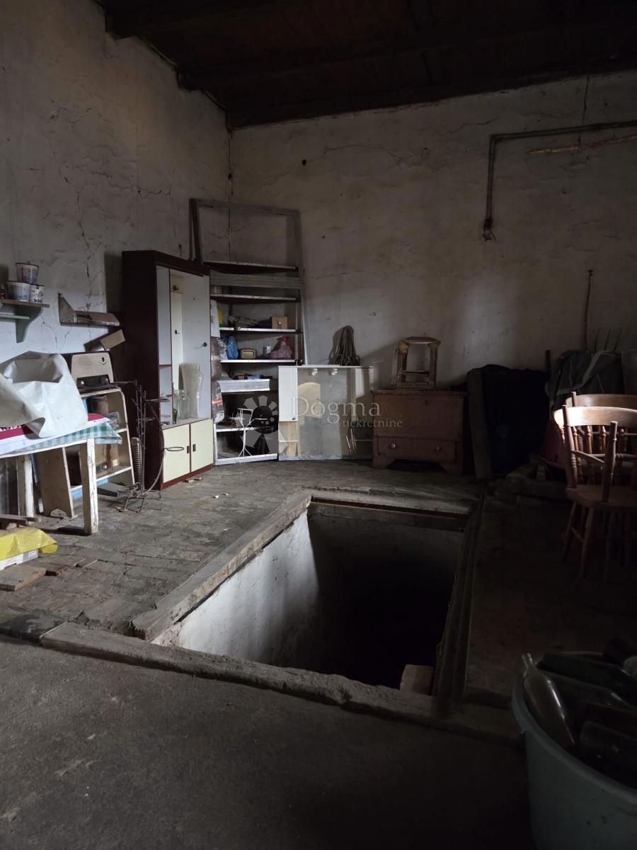 Casa Beli Manastir, 316m2