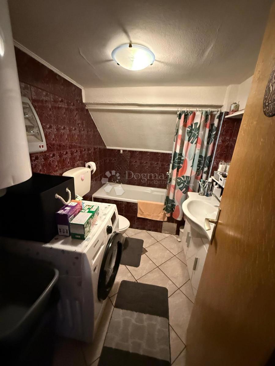 Allogio Centar, Gospić, 64m2