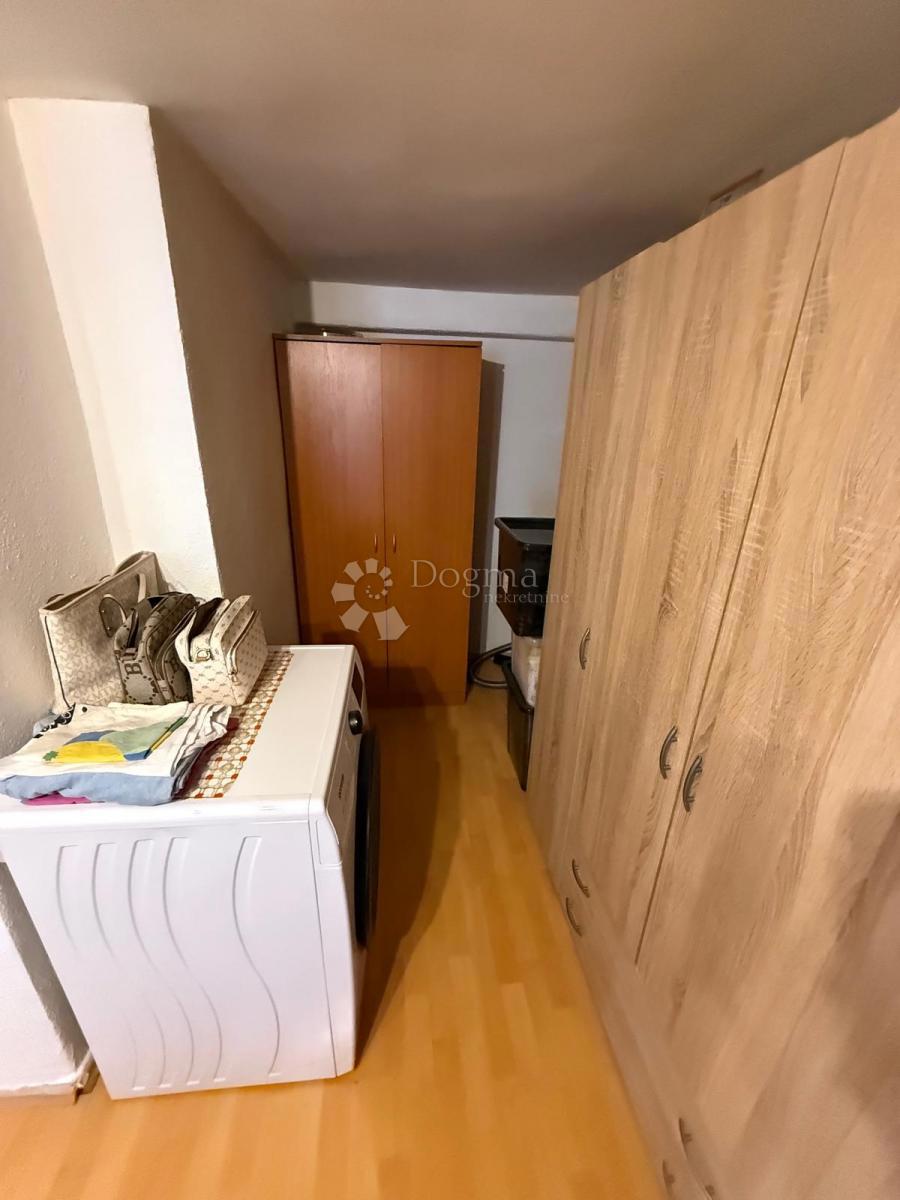 Allogio Centar, Gospić, 64m2