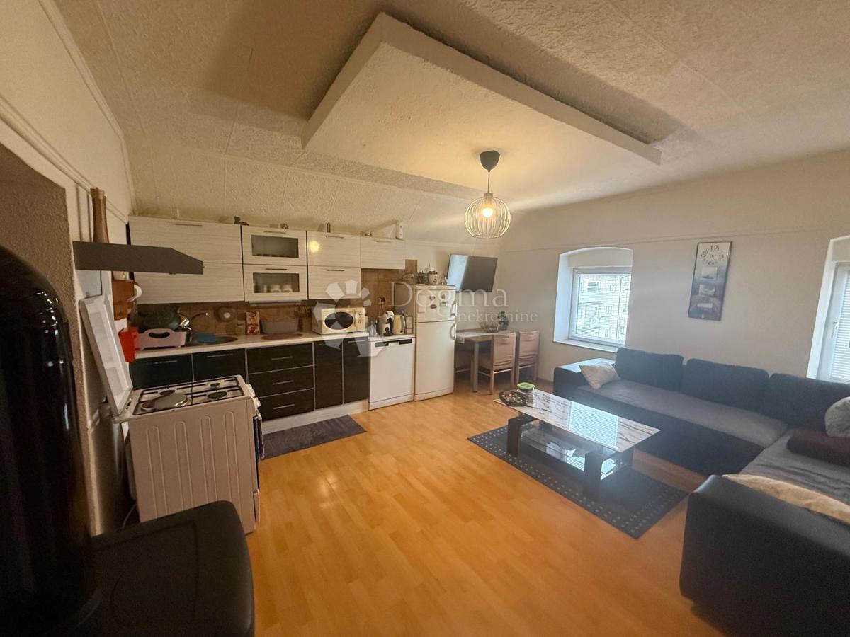 Allogio Centar, Gospić, 64m2