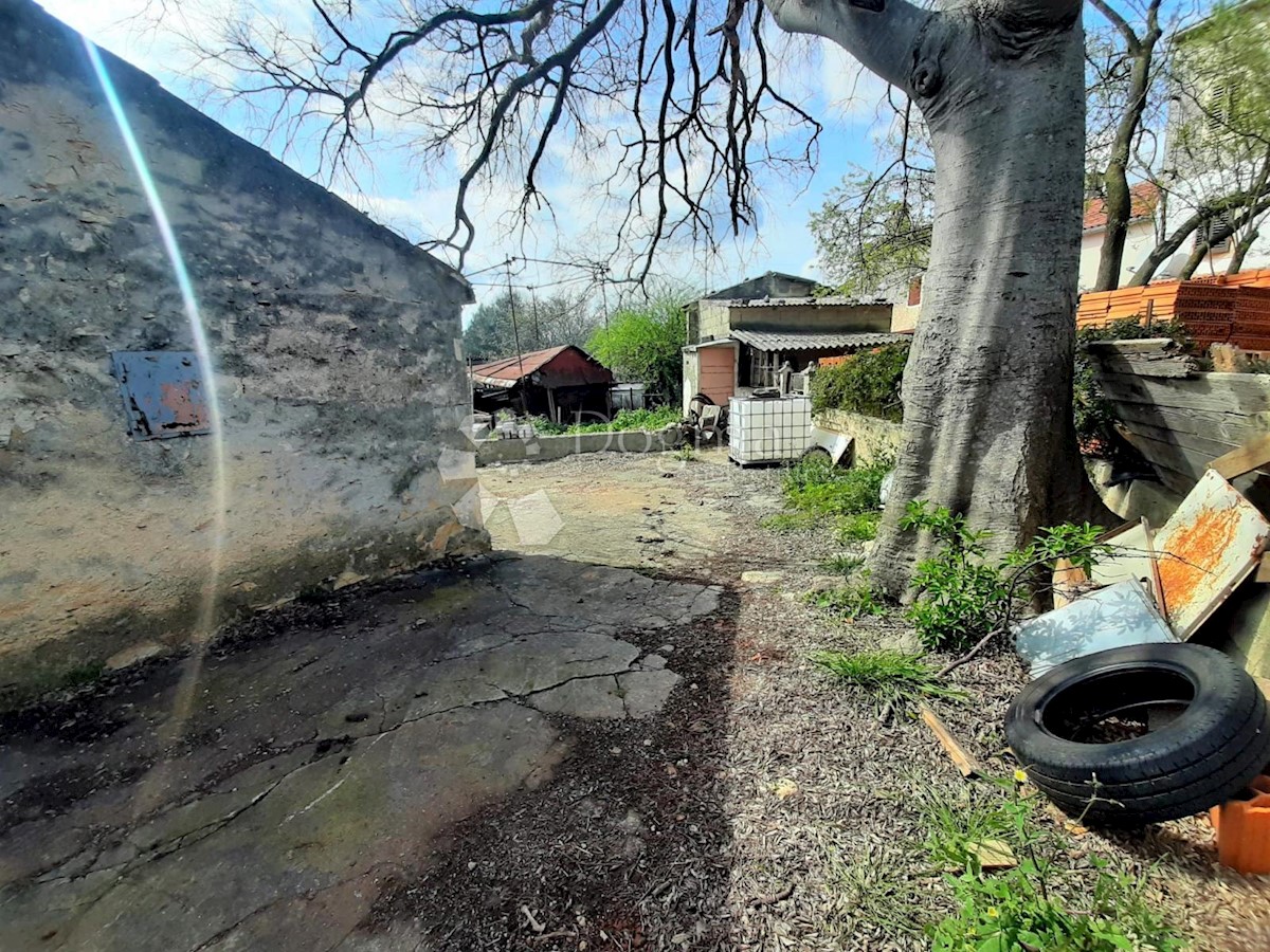 CASA D'EPOCA CON VISTA MARE E AMPIO GIARDINO