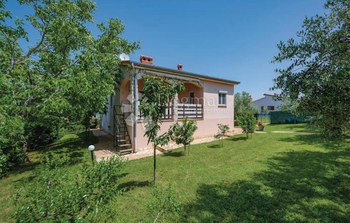 Casa indipendente con piscina e vista sulla natura!
