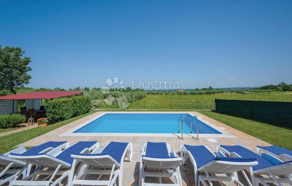 Casa indipendente con piscina e vista sulla natura!