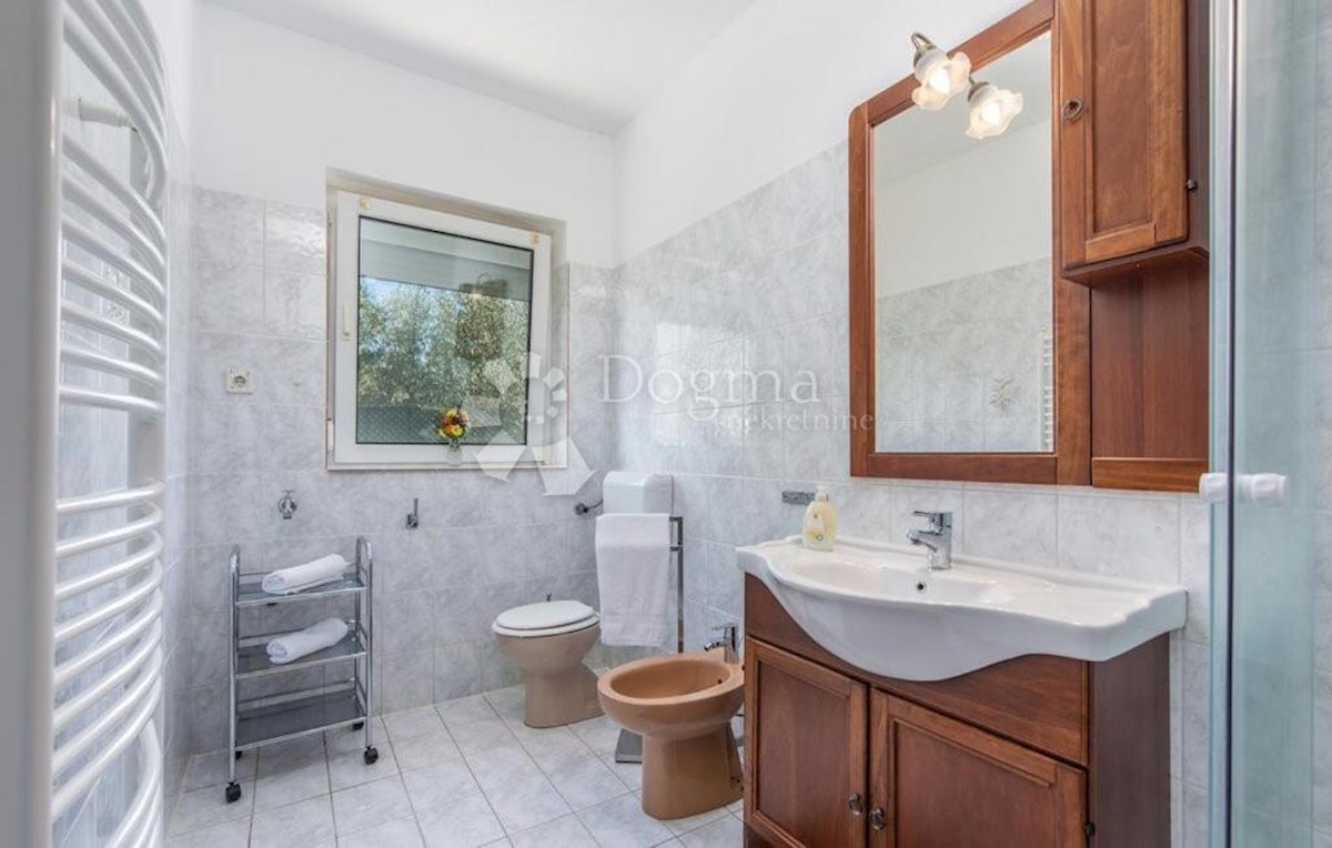 Casa indipendente con piscina e vista sulla natura!