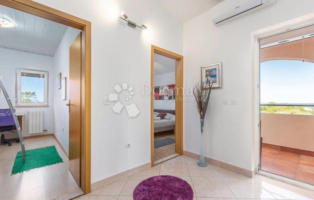 Casa indipendente con piscina e vista sulla natura!