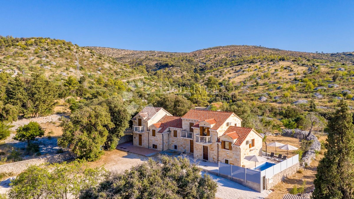 Casa Dračevica, Nerežišća, 100m2