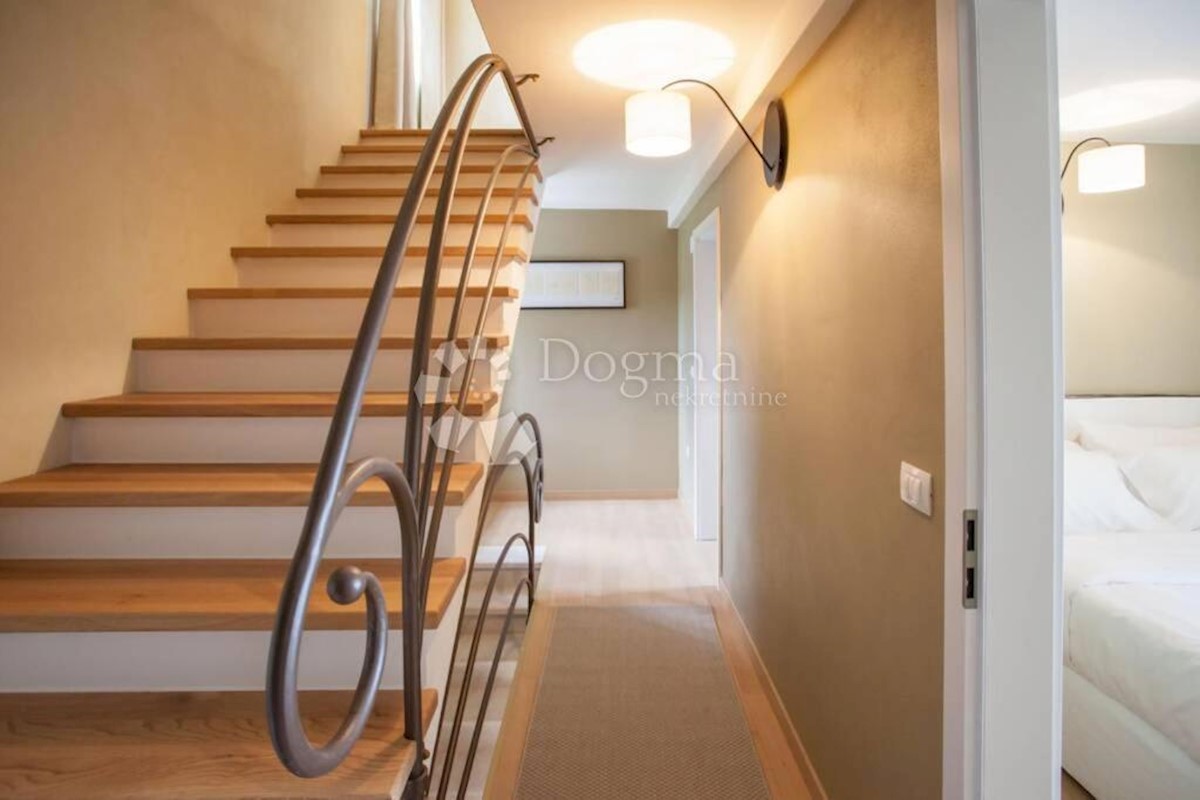 Casa Krmed, Bale, 100m2