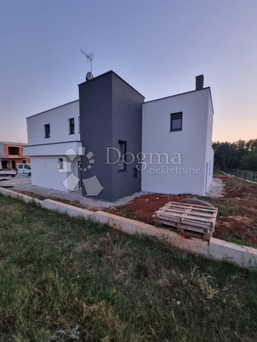 Casa Kaštelir, Kaštelir-Labinci, NE, 766m2