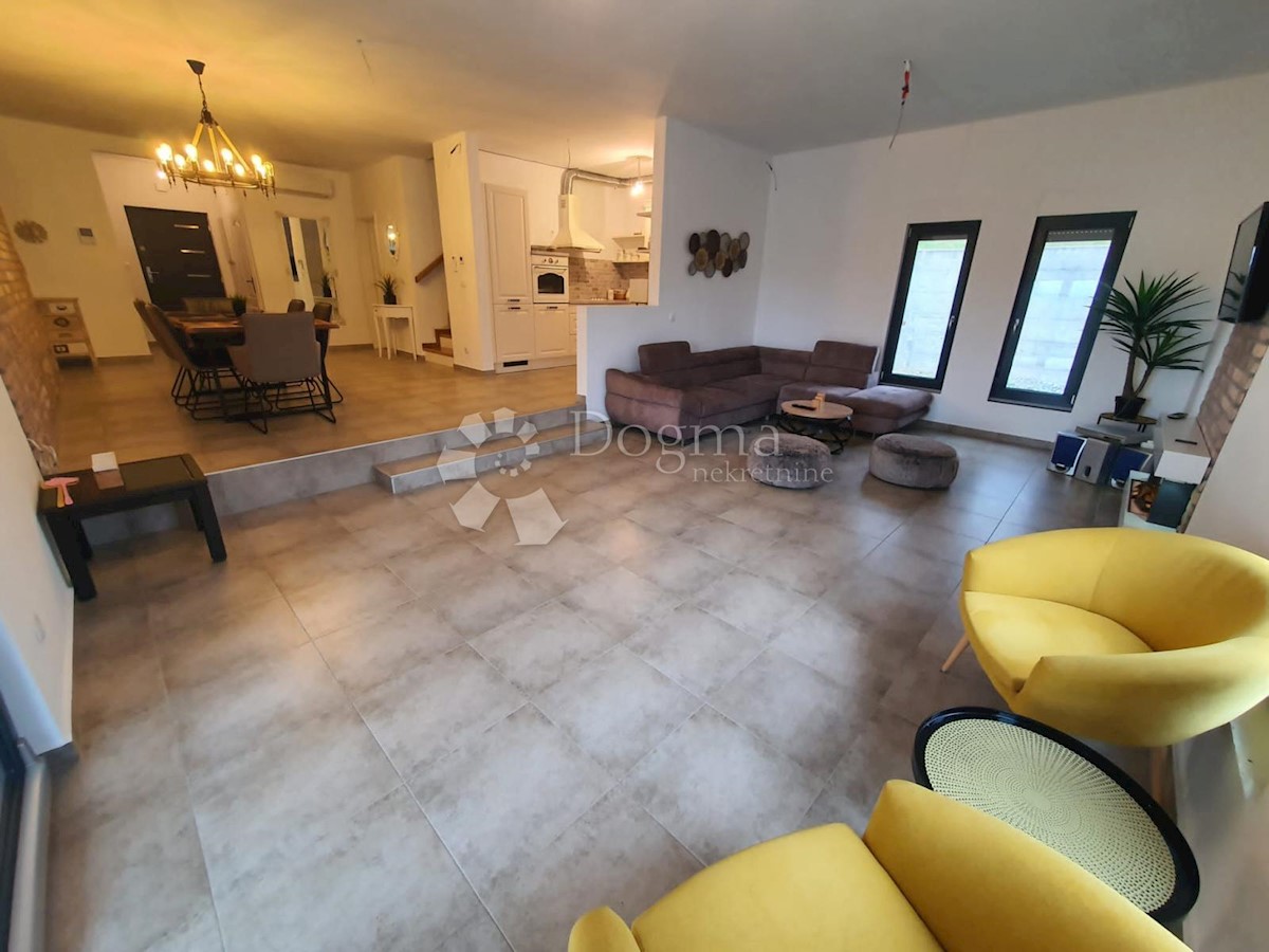 Casa Kutina, 287m2