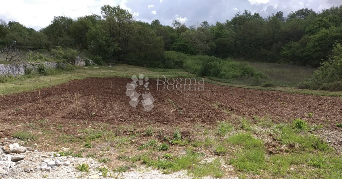 Terreno Marići, Kanfanar, 2.275m2