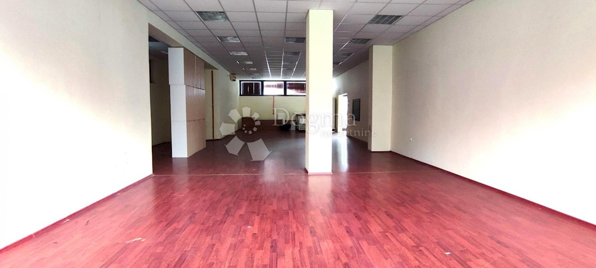 Locale commerciale Podmurvice, Rijeka, 342,04m2