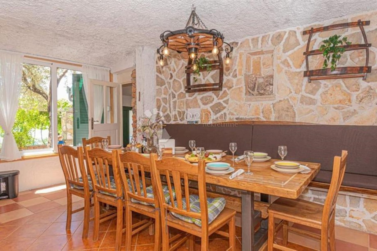 Casa Podstrana, 220m2