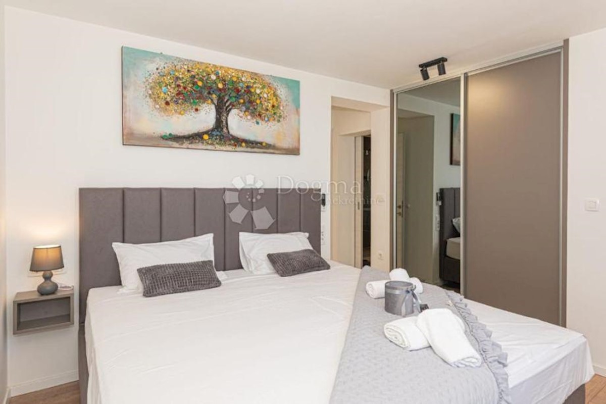 Casa Podstrana, 220m2