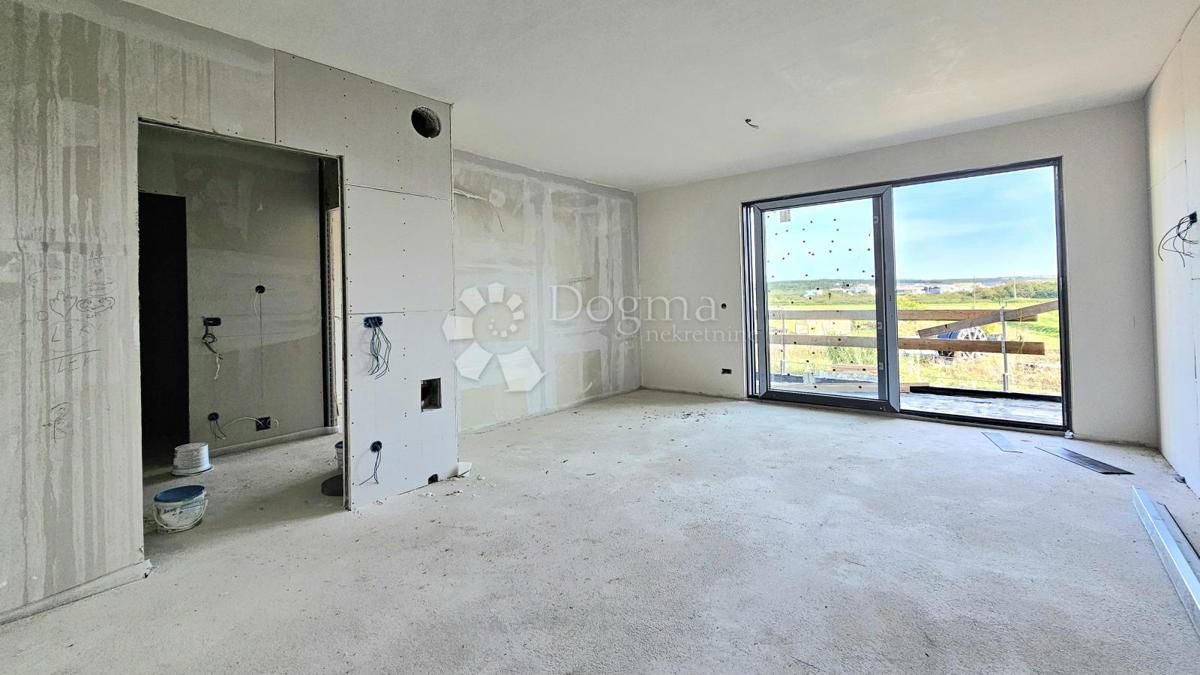 Umago, nuova costruzione,