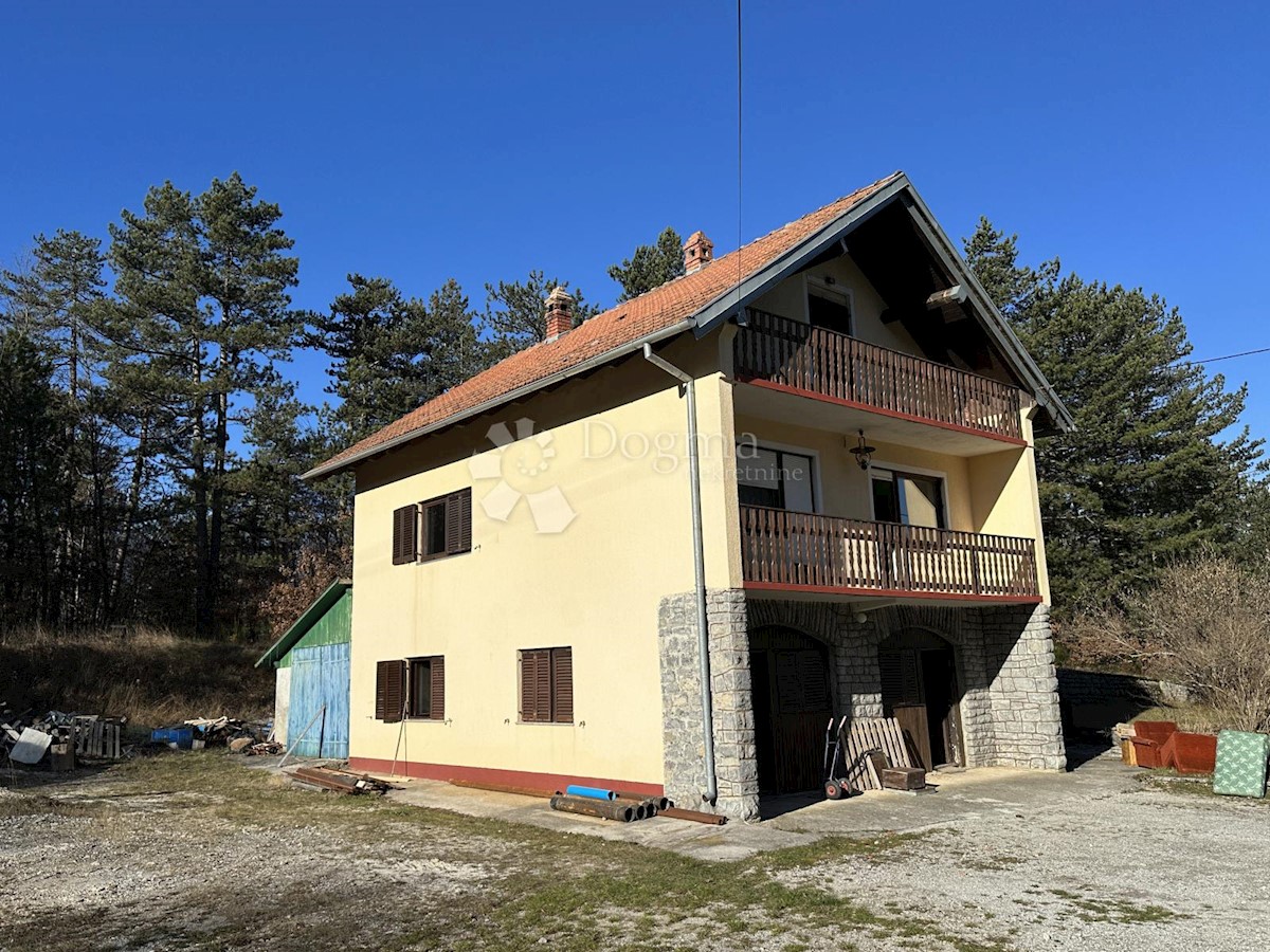 Casa Ličko Cerje, Lovinac, 135m2