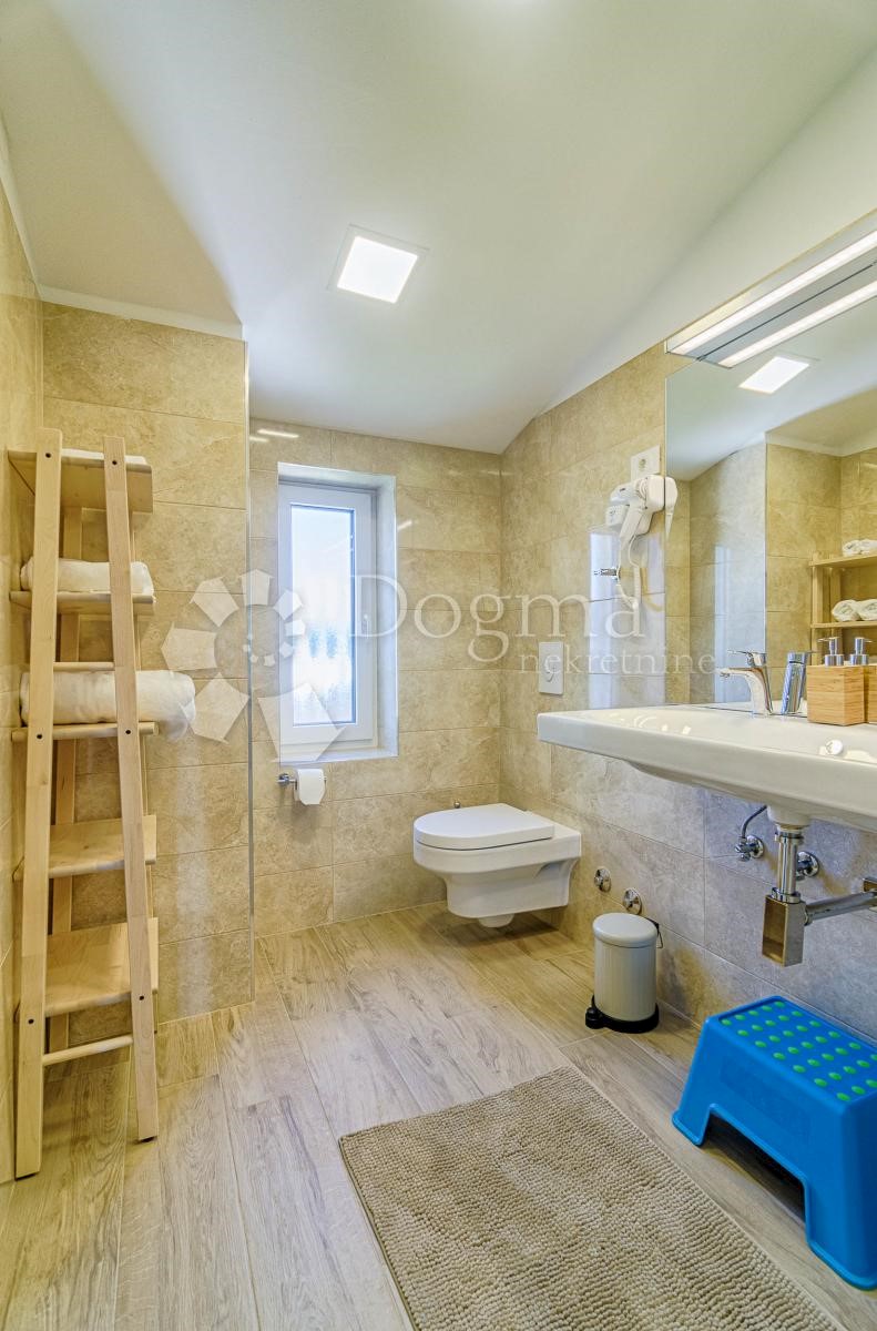 Casa Valbandon, Fažana, 226m2