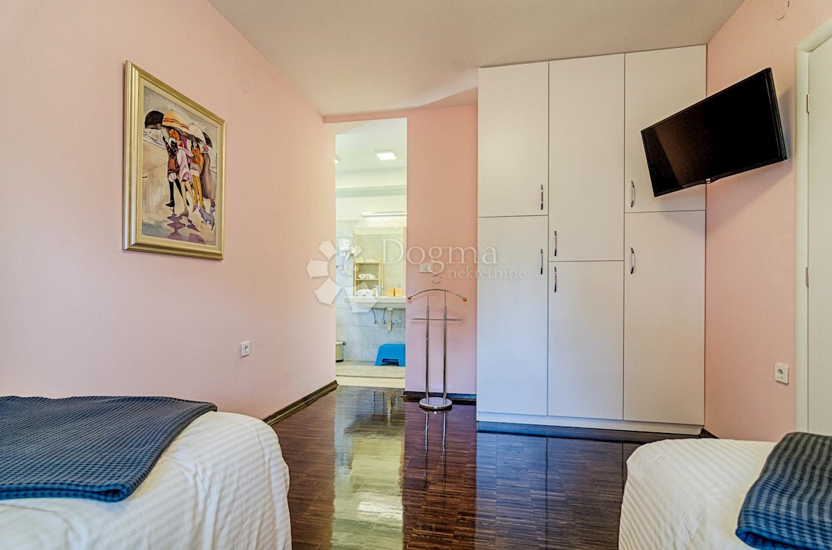 Casa Valbandon, Fažana, 226m2