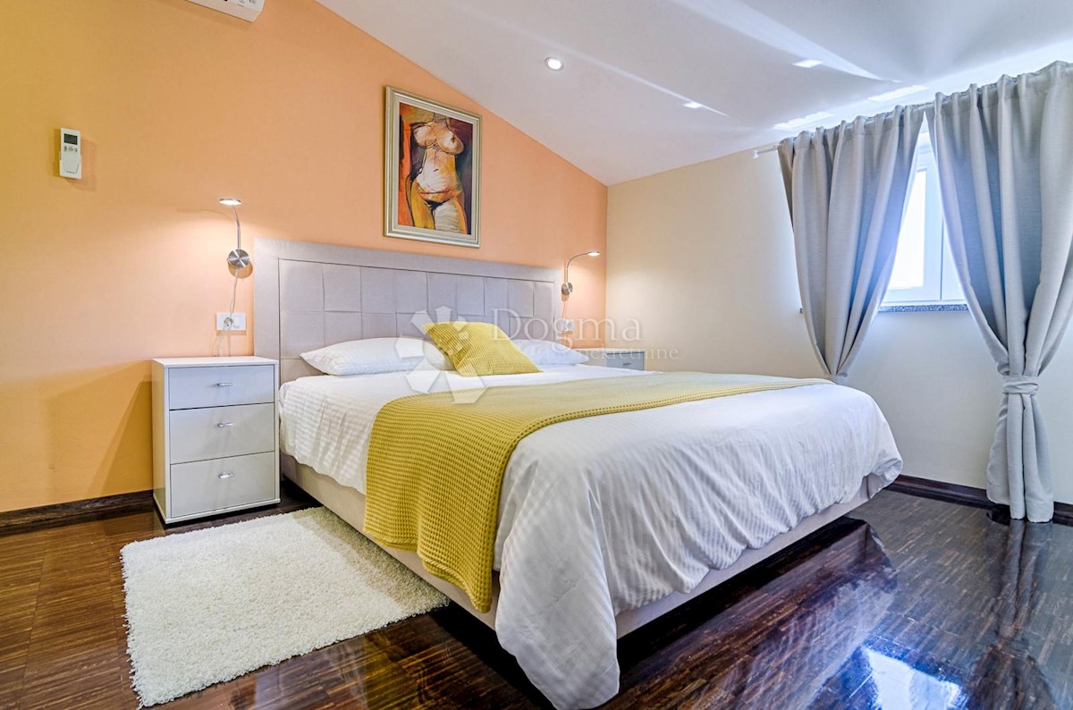 Casa Valbandon, Fažana, 226m2