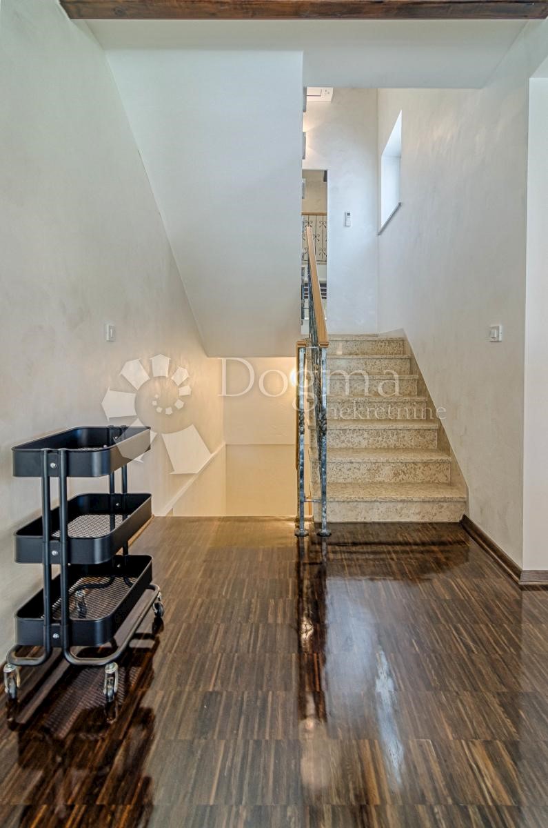 Casa Valbandon, Fažana, 226m2