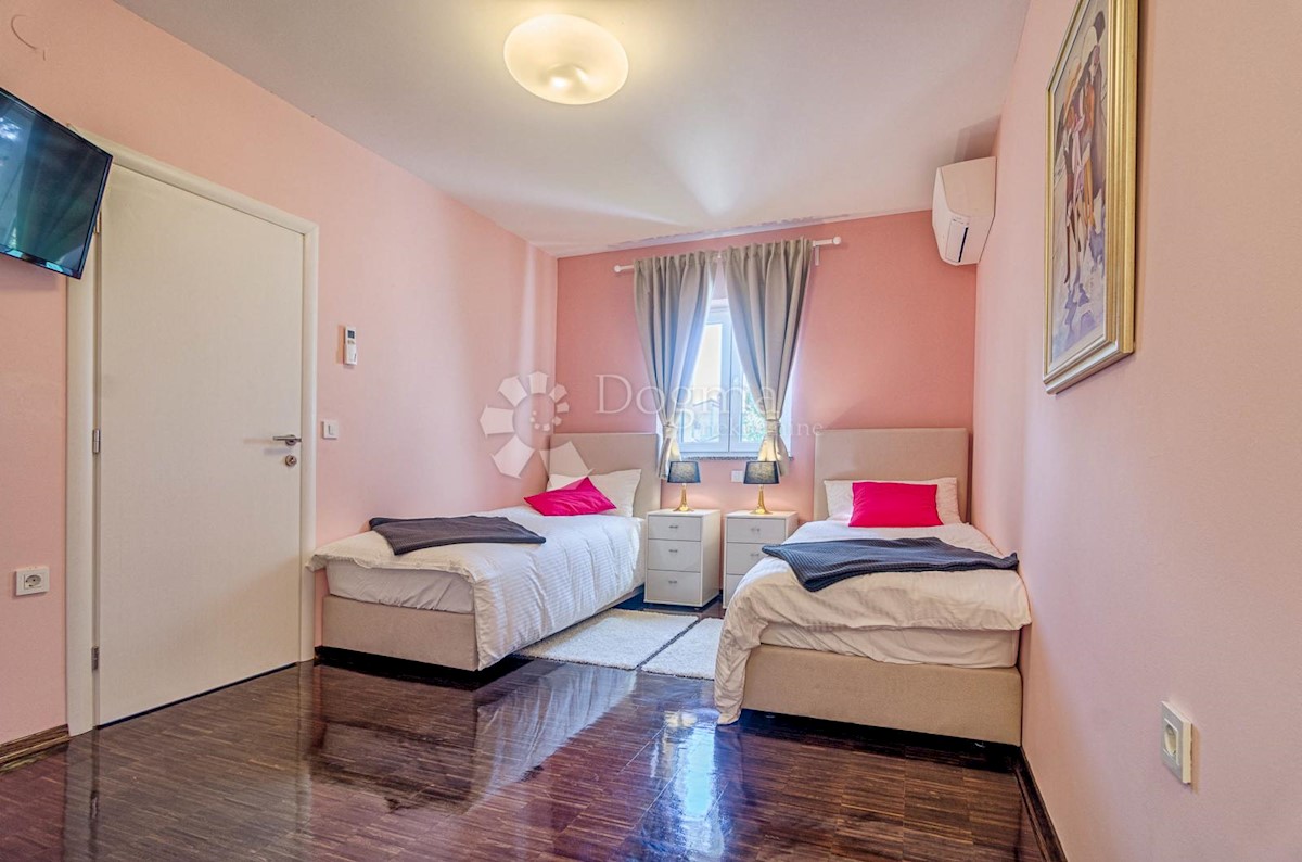 Casa Valbandon, Fažana, 226m2