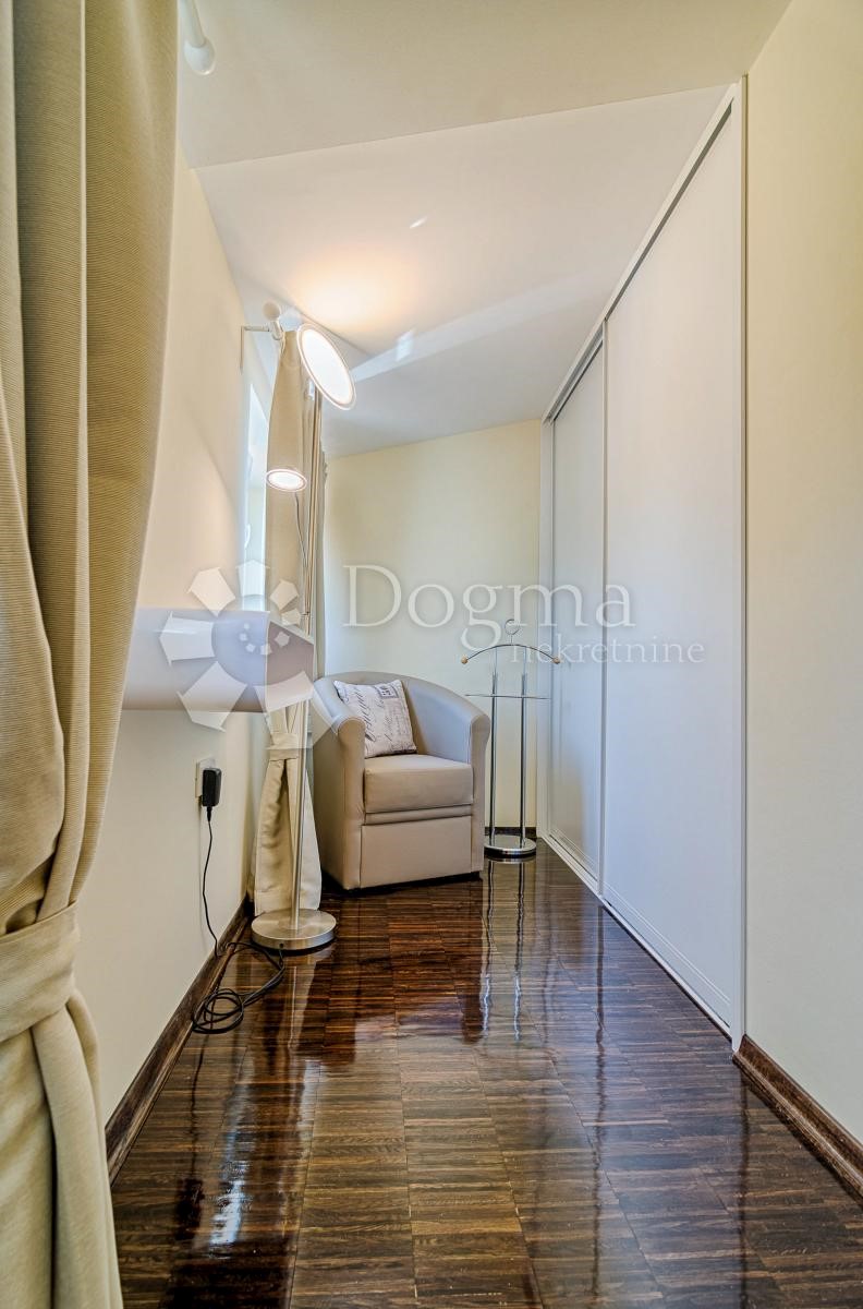Casa Valbandon, Fažana, 226m2
