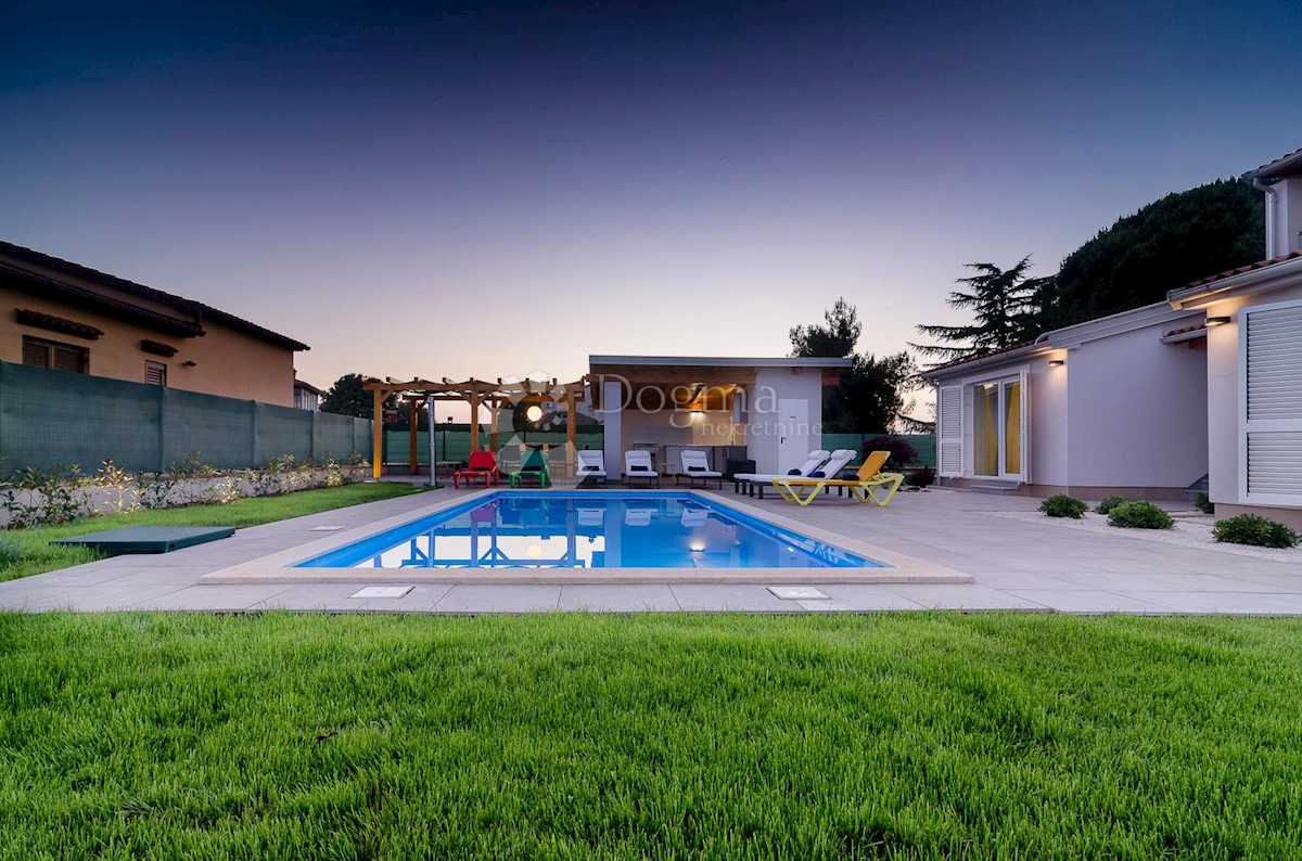 Casa Valbandon, Fažana, 226m2