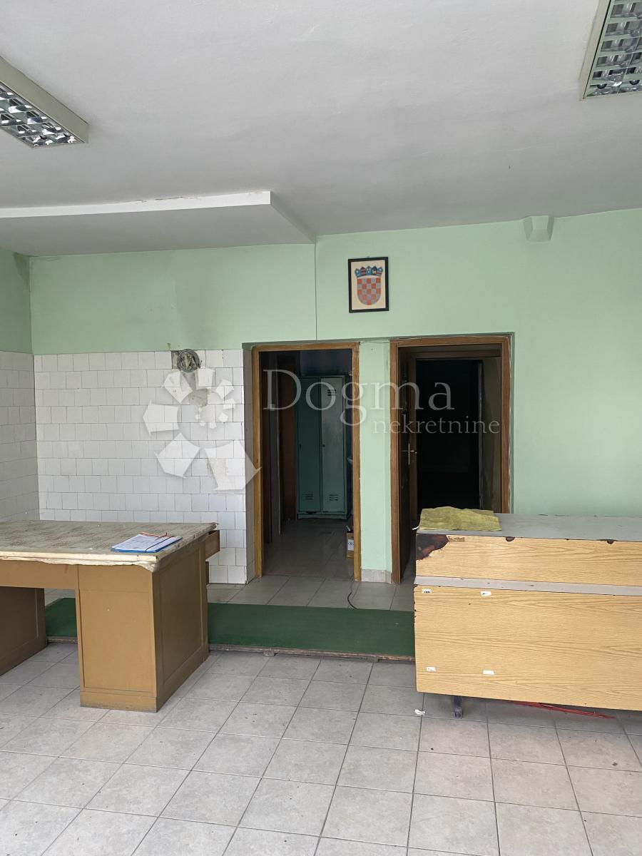 Locale commerciale Trnovec, Trnovec Bartolovečki, 170m2