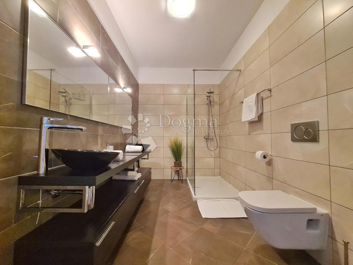 INCANTEVOLE VILLA ISTRIANA IMMERSA NELLA NATURA