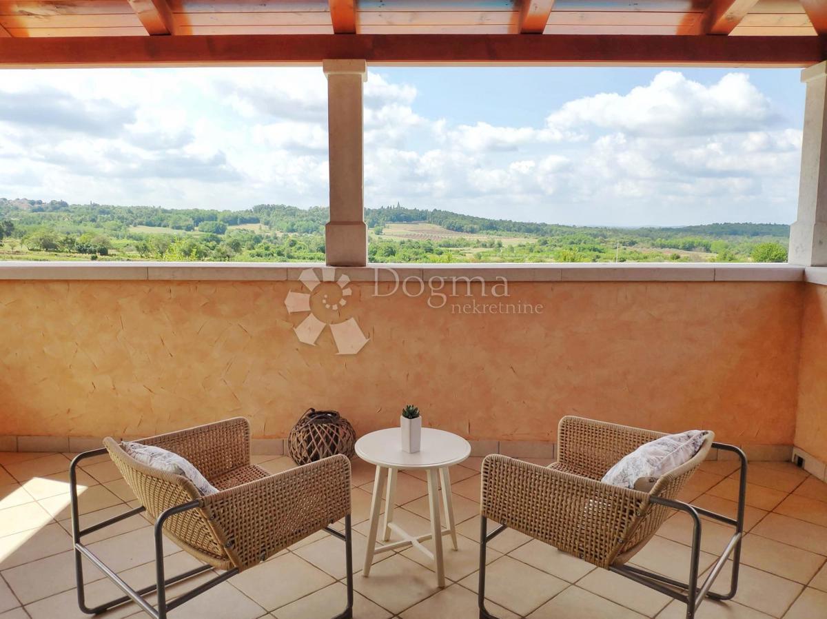 INCANTEVOLE VILLA ISTRIANA IMMERSA NELLA NATURA