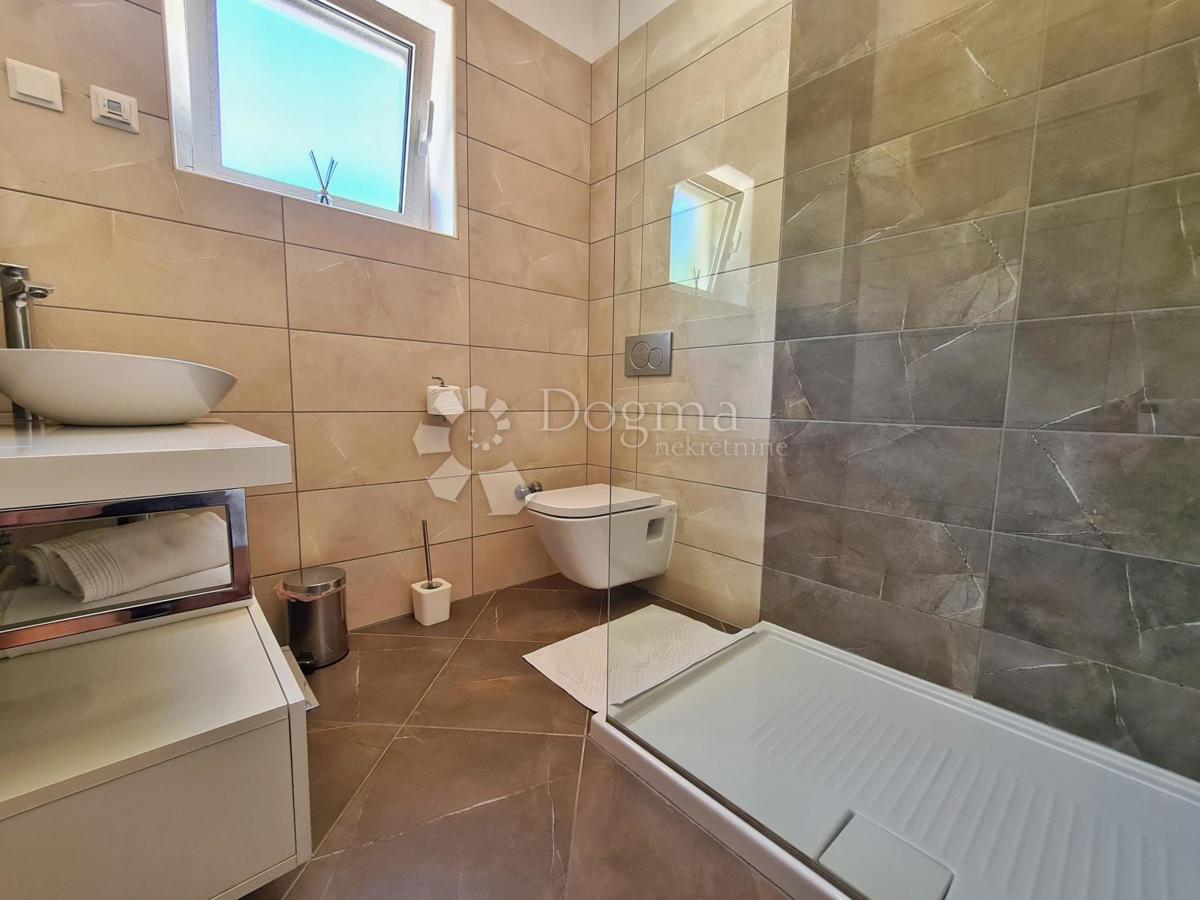 INCANTEVOLE VILLA ISTRIANA IMMERSA NELLA NATURA