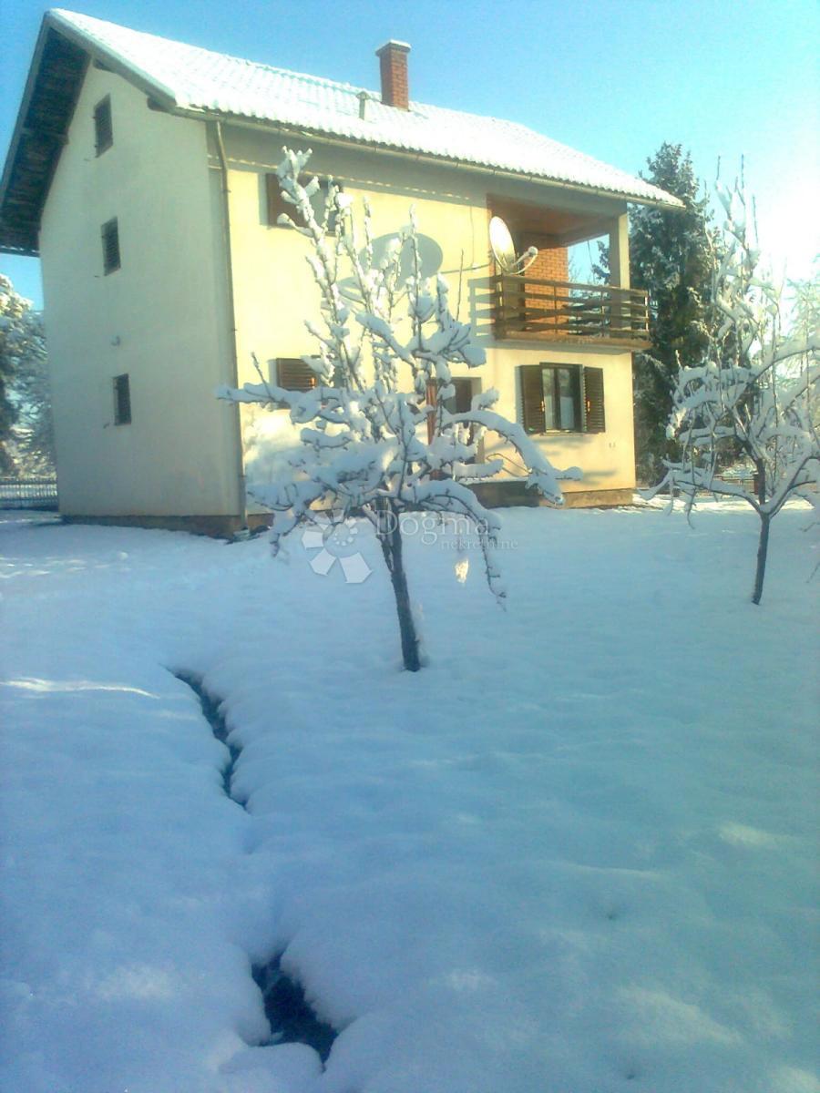 Casa Gornja Čemernica, Gvozd, 133m2