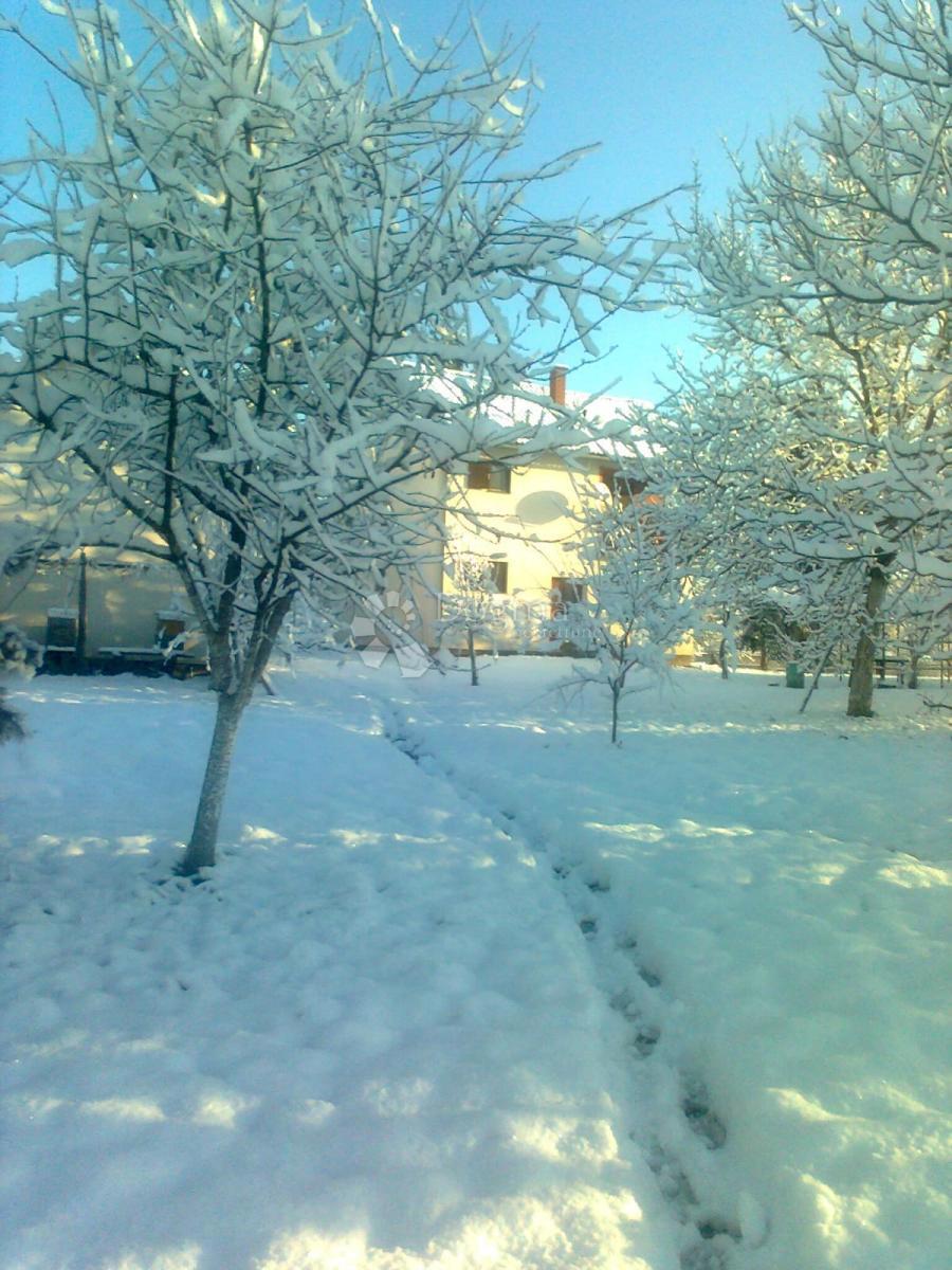 Casa Gornja Čemernica, Gvozd, 133m2