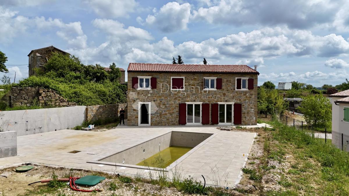 Casa Momjan, Buje, 200m2