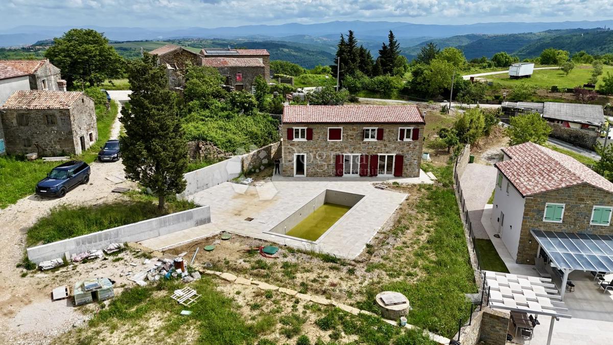 Casa Momjan, Buje, 200m2