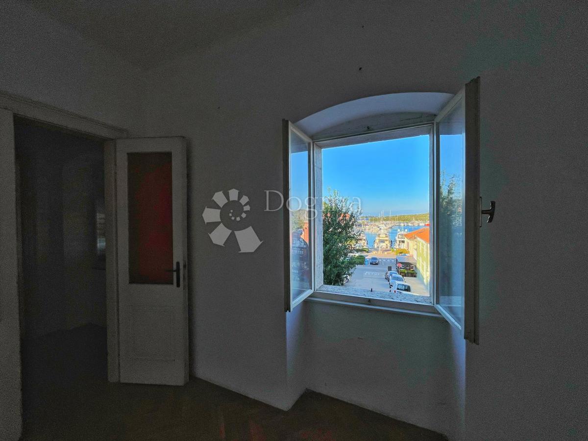 RIDOTTO, CASA 2A FILA MARE NEL CENTRO DELLA CITTÀ