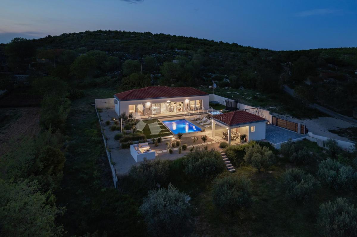 Casa Radošinovci, Benkovac, 143m2