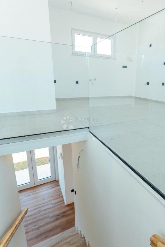 Allogio Petrčane, Zadar - Okolica, 155,56m2