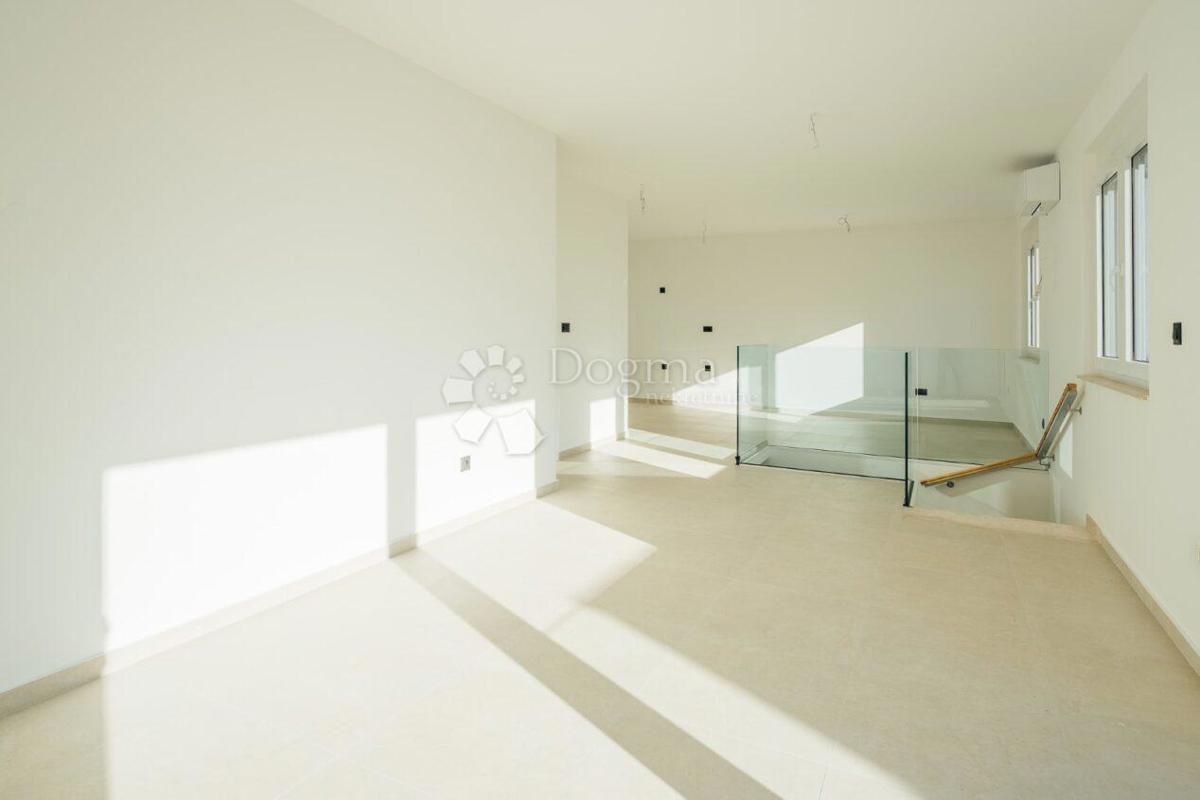 Allogio Petrčane, Zadar - Okolica, 155,56m2