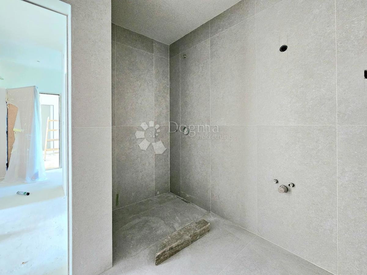 Umago, nuova costruzione di alta qualità a 10 minuti dal mare