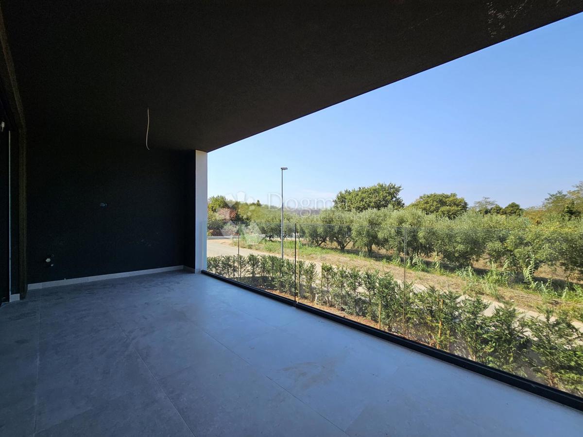 Umago, nuova costruzione di alta qualità a 10 minuti dal mare