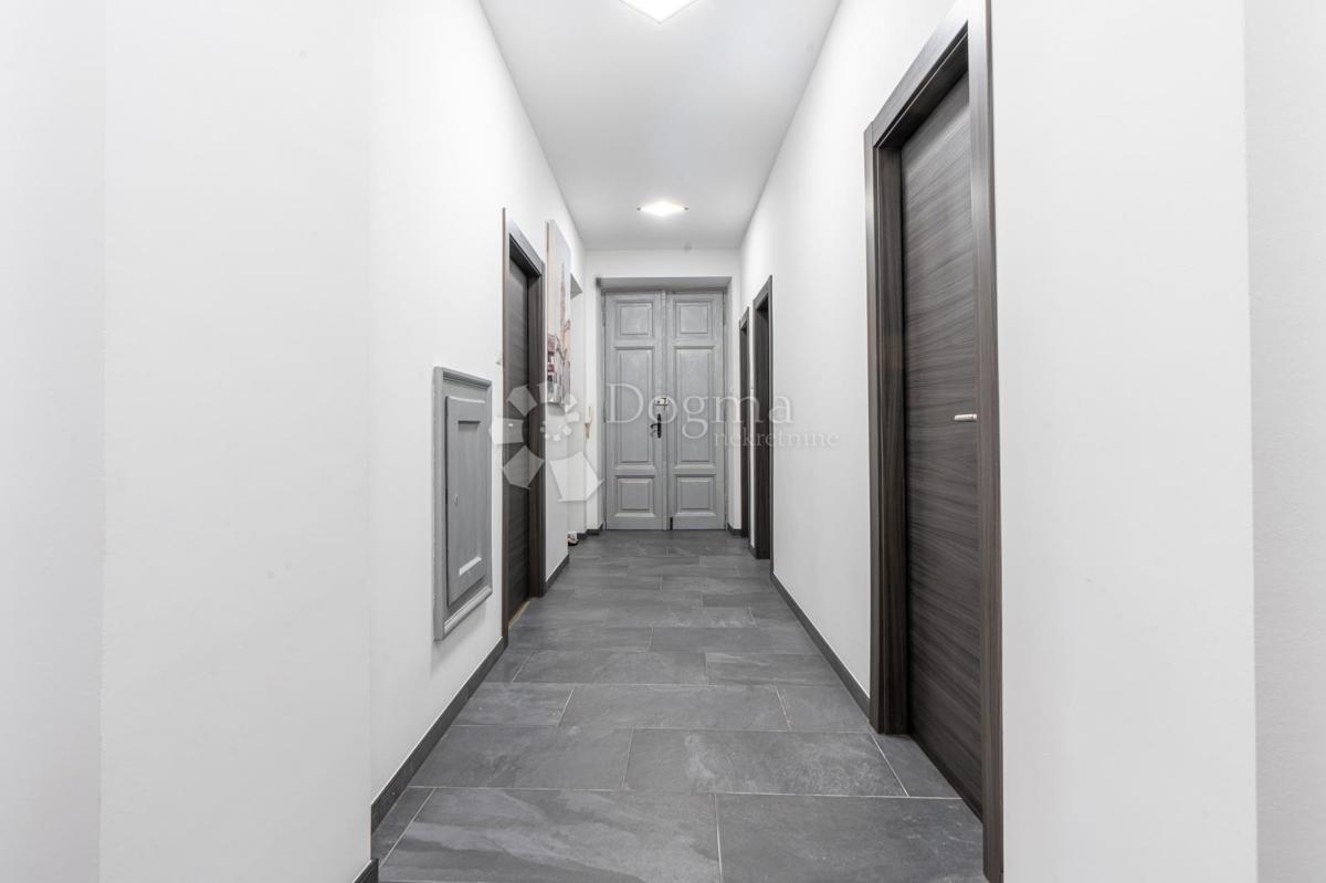 Allogio Centar, Rijeka, 98m2