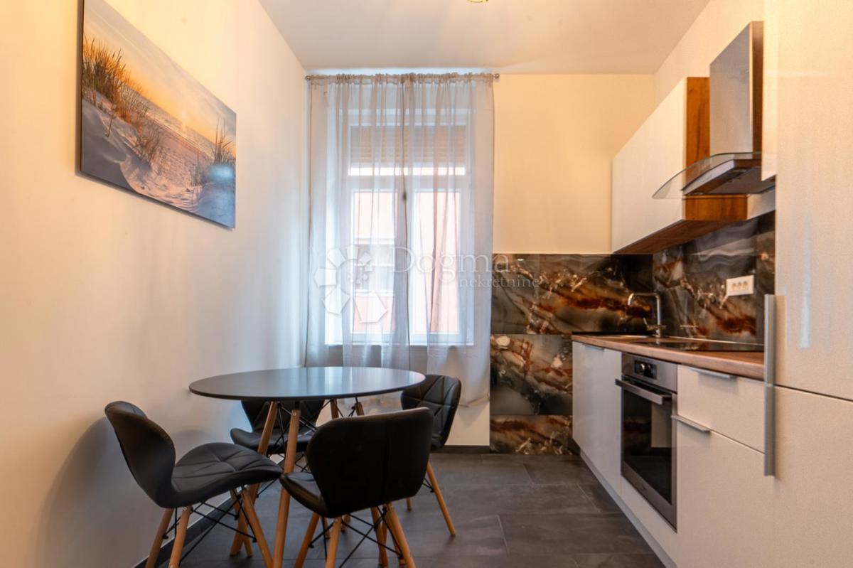 Allogio Centar, Rijeka, 98m2