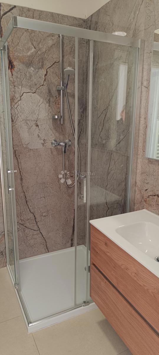 Allogio Srdoči, Rijeka, 82m2