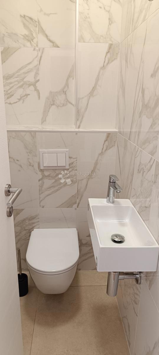 Allogio Srdoči, Rijeka, 82m2