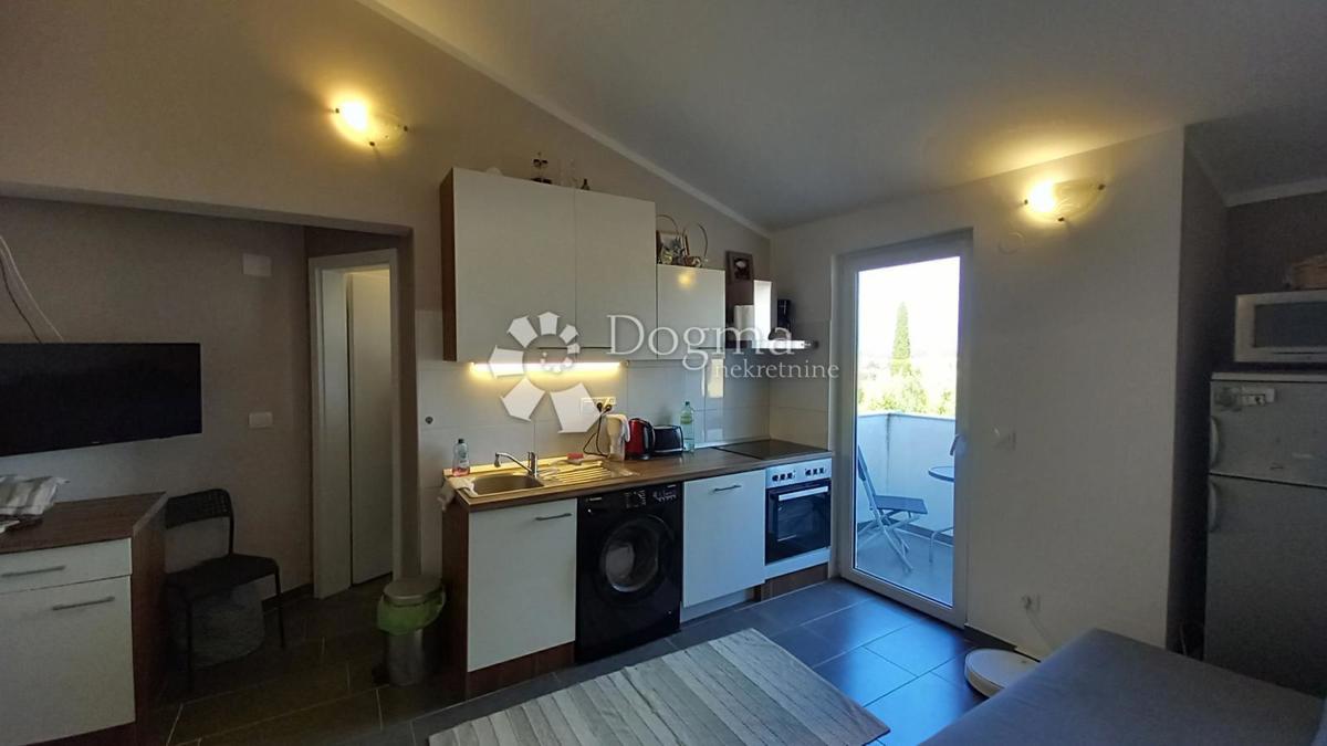 Opportunità: 2 appartamenti comunicanti a Štinjan