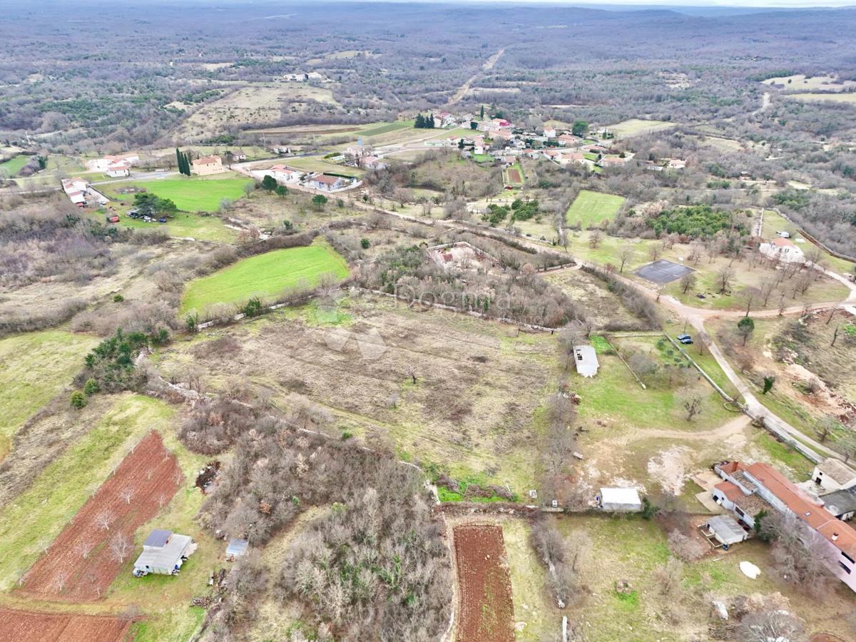 Terreno edificabile Krmed, Bale, 1.570m2