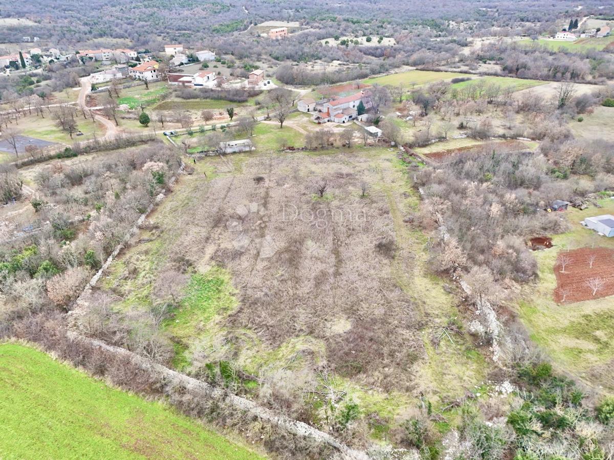 Terreno edificabile Krmed, Bale, 1.570m2