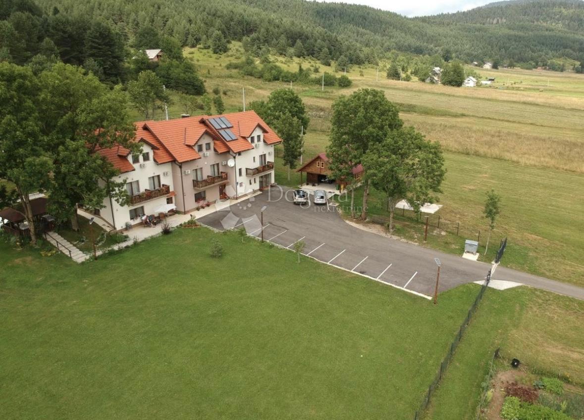 Albergo Vrhovine, 35.000m2