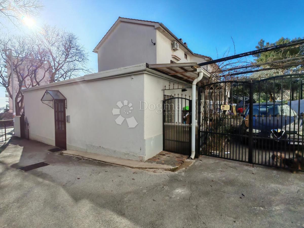 Terreno edificabile Krimeja, Rijeka, 633m2