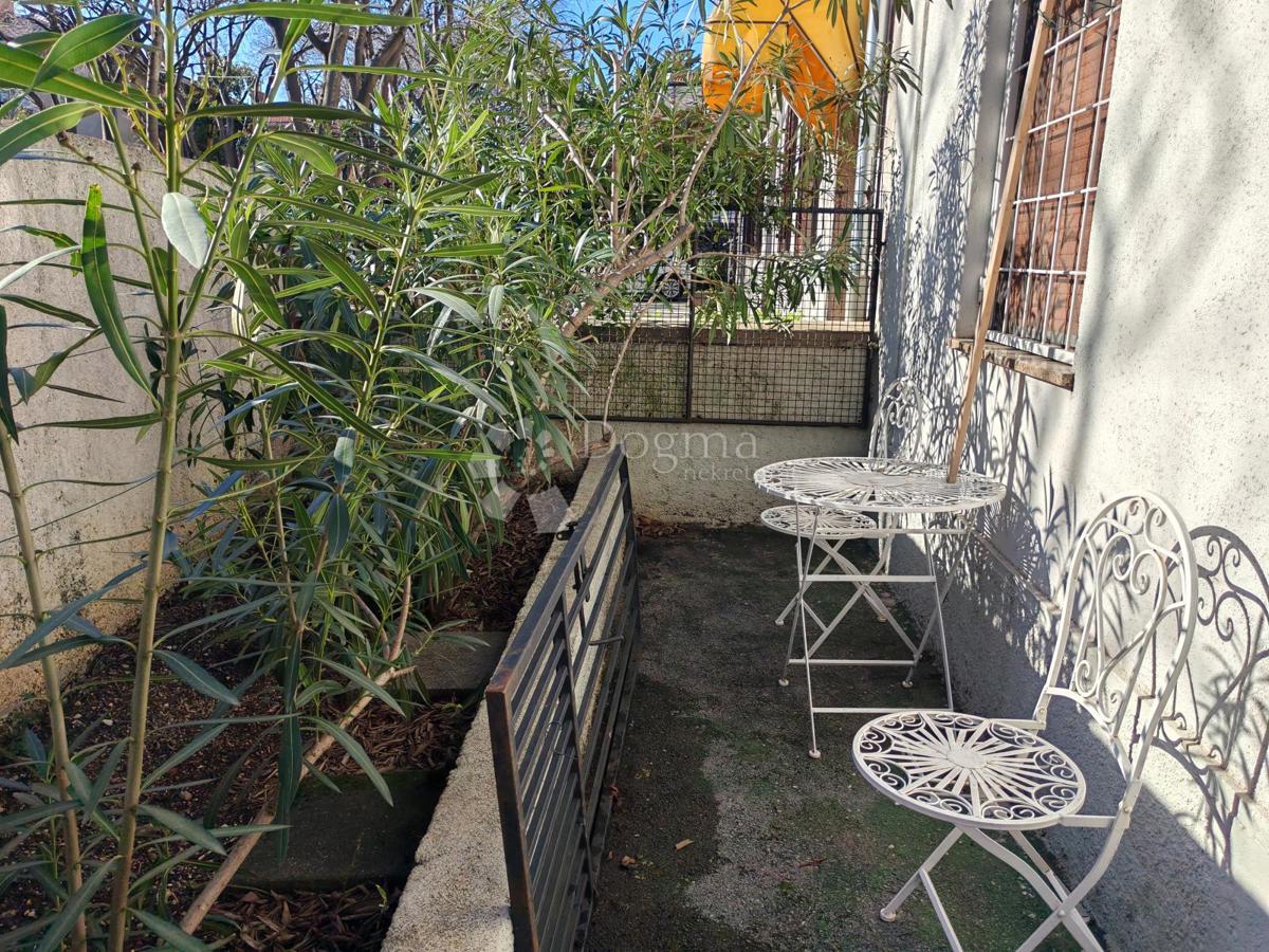 Terreno edificabile Krimeja, Rijeka, 633m2